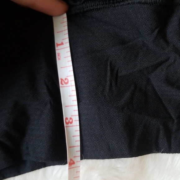 Lululemon flowy tank w/ elastic bottom - Picture 6 of 6